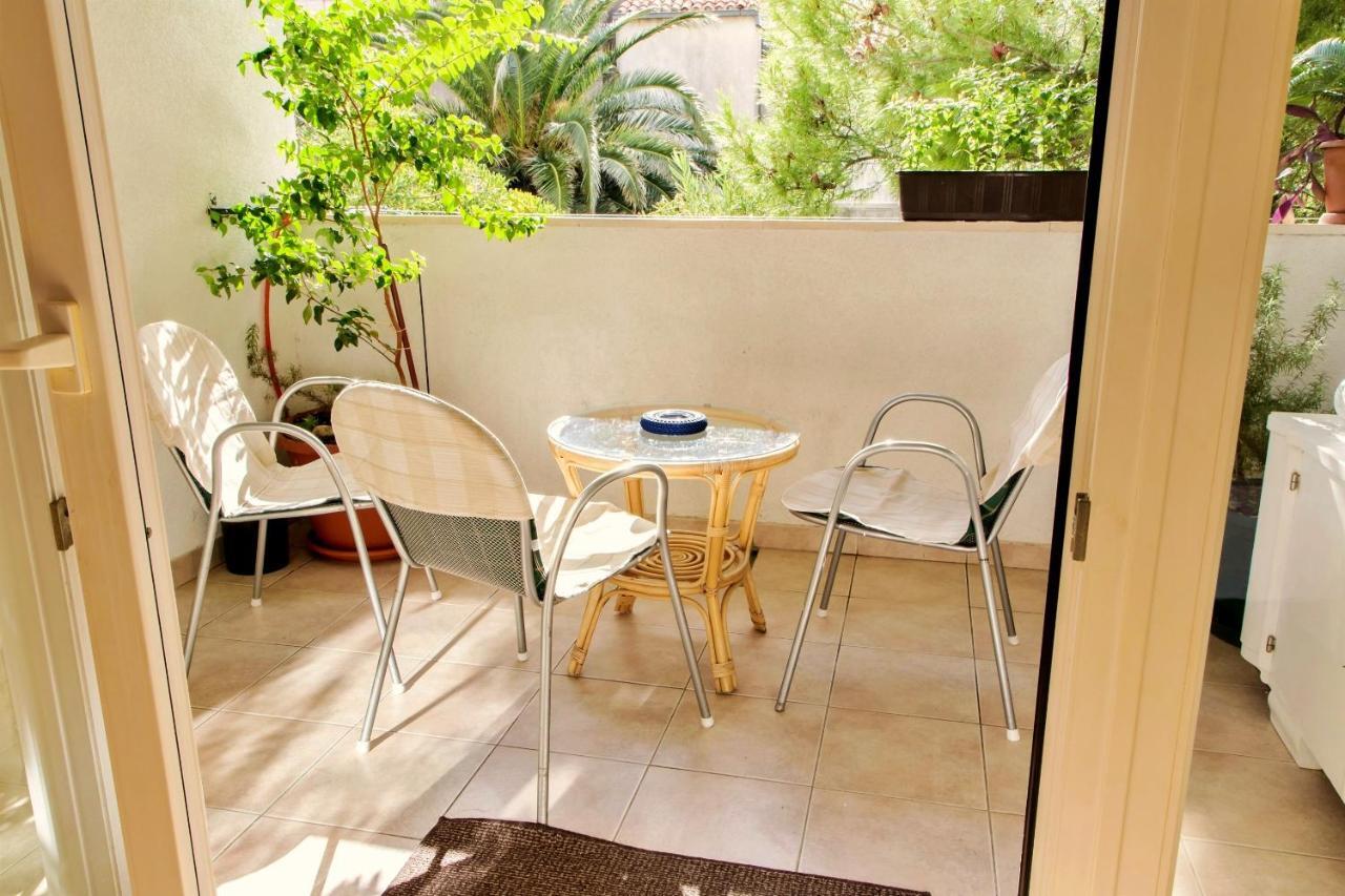 Apartment Anita Omis Exterior photo